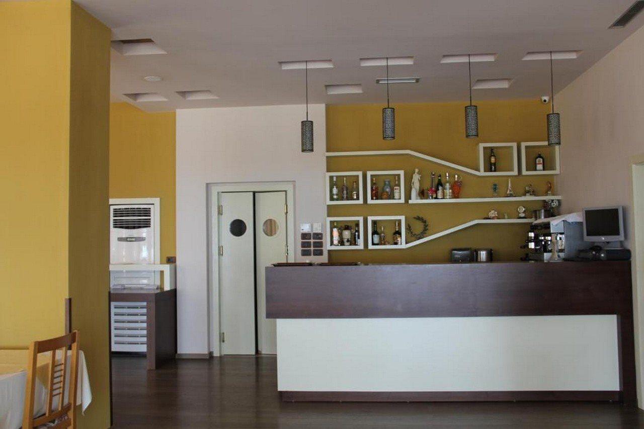 Hotel Kaonia ซารานเดอ ภายนอก รูปภาพ